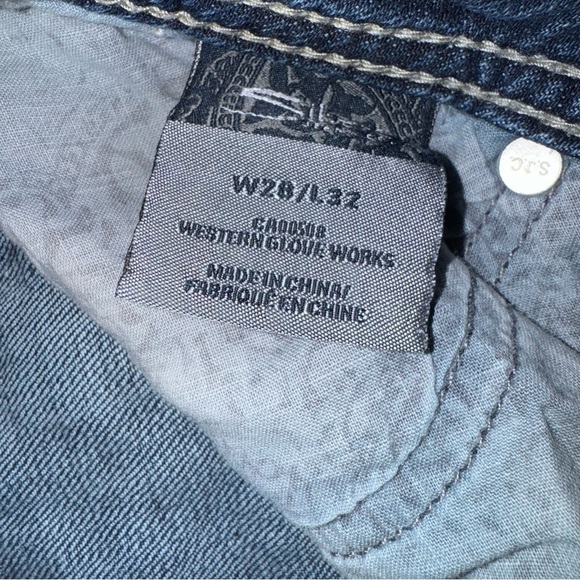 Silver Women's 28 X 32 Flare Faded Distressed Low Rise Blue Denim Jeans - Picture 4 of 6